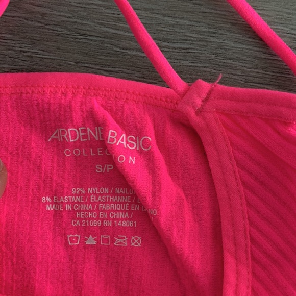 Crop top bundle - Picture 10 of 15